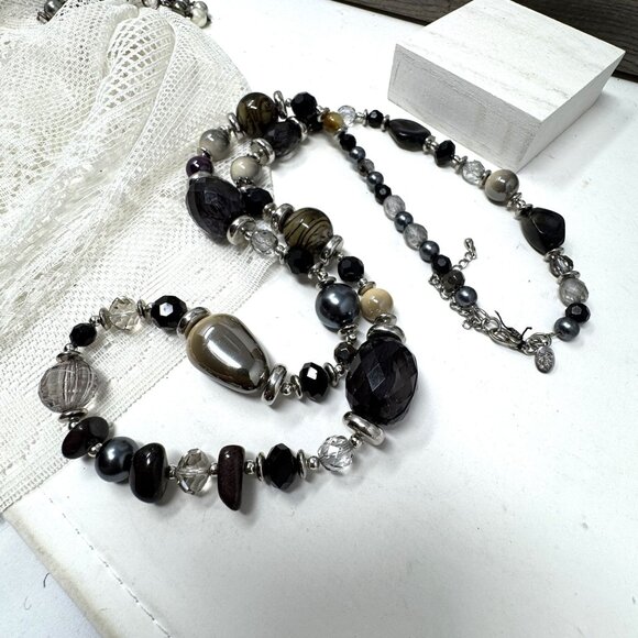 Cokie Lee Multi-Stone/ Glass Beaded Necklace With Silver Accents & Extension - Picture 3 of 10